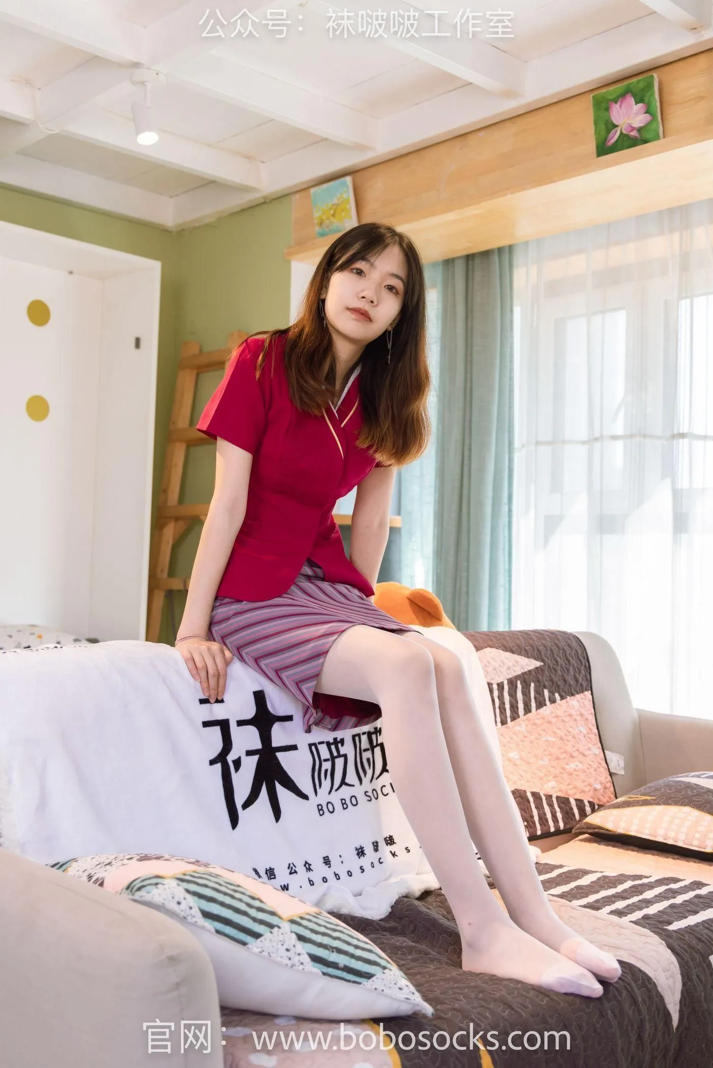 [BoBoSocks袜啵啵]NO.099 小甜豆-高跟鞋、黑丝、白丝 [140P]插图1